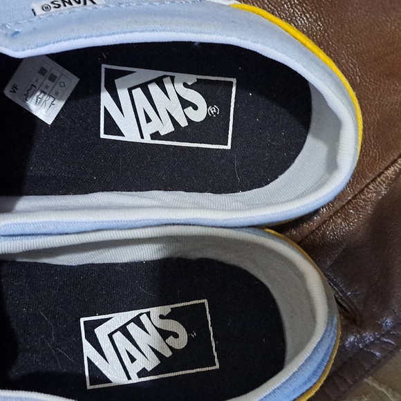 Vans Women's - Picture 2 of 4